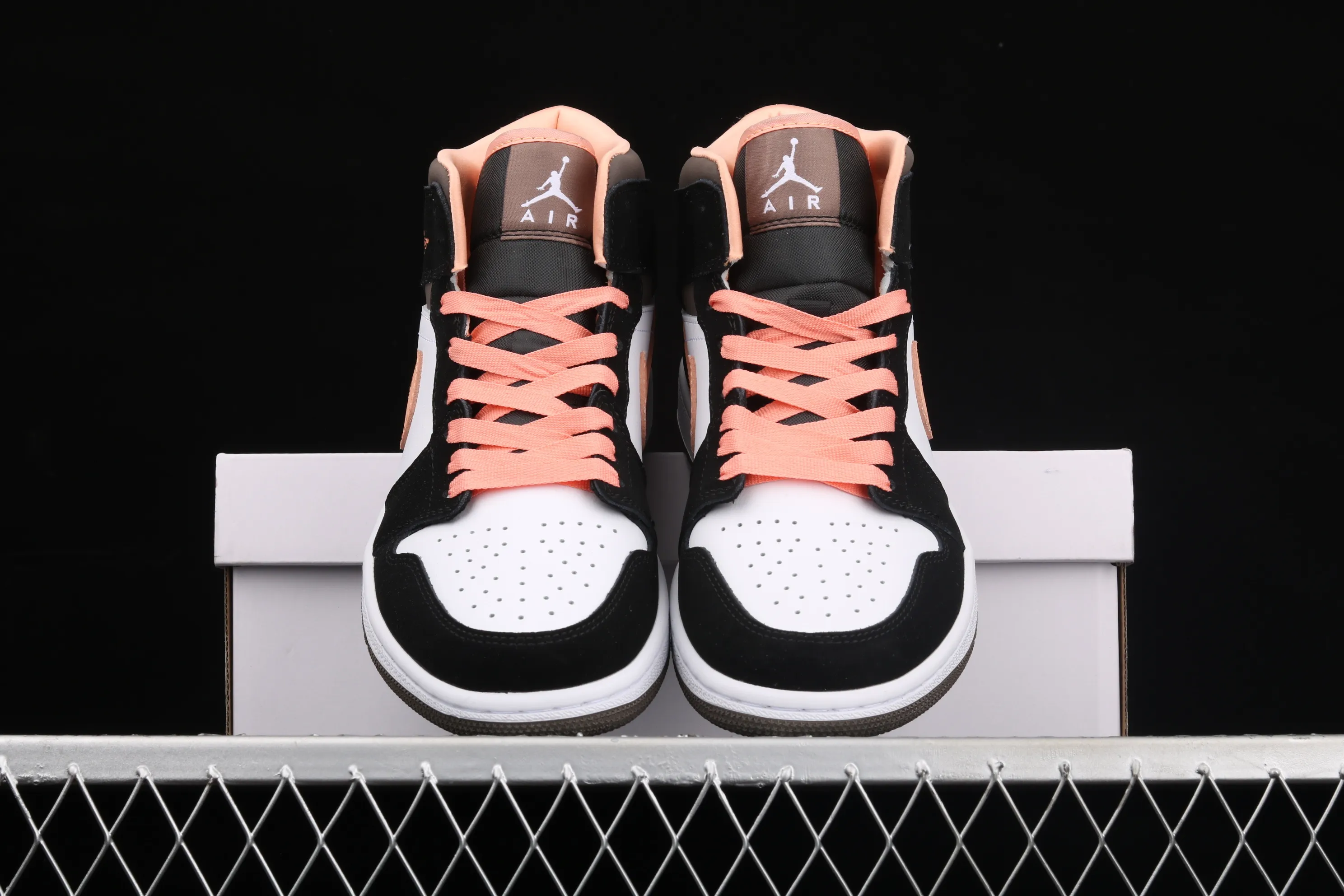 All categories Air Jordan Jordan series basketball shoes Air Jordan 1 Mid Air Jordan 1 Mid AJ1 Joe 1 black pink peach Goddess Day mid-top basketball shoes DH0210-100